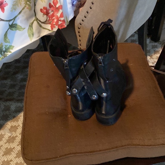 Boots - Picture 2 of 6